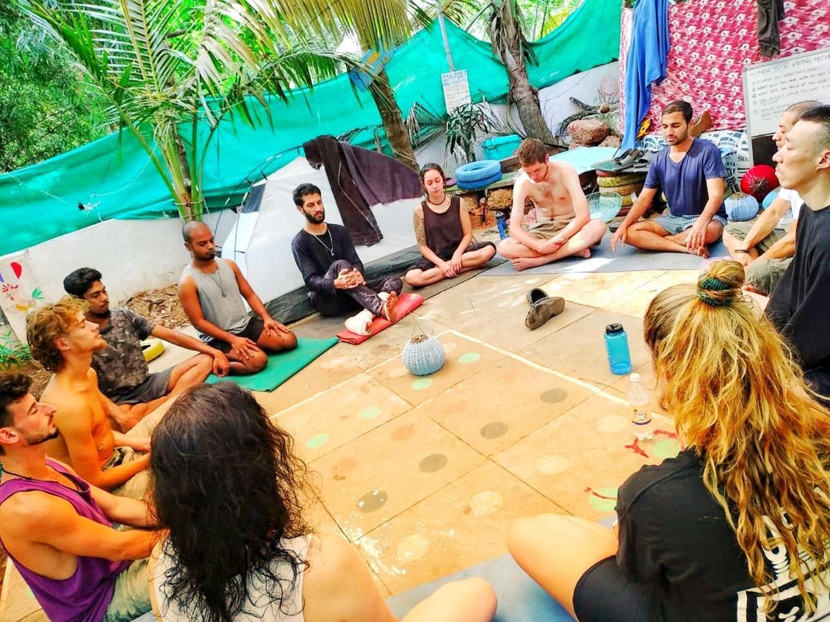 Bunkd Hostel, アンジュナ エクステリア 写真